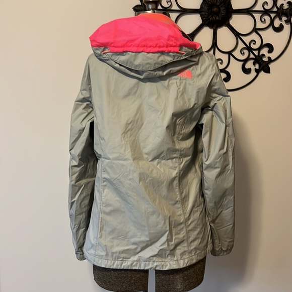 The North Face HyVent windbreaker/shell jacket, light grey/coral pink, Women's L - Picture 7 of 16